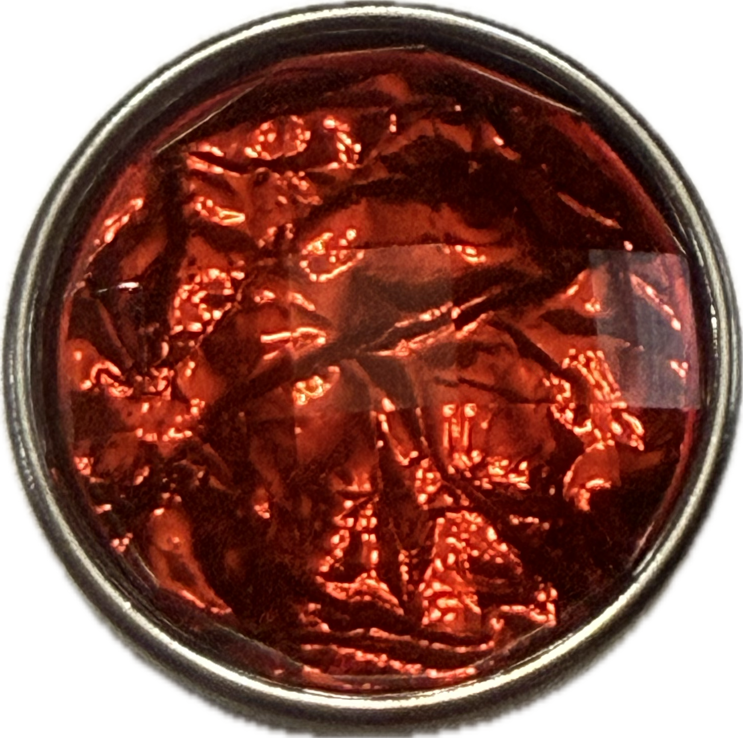 A 20mm red acrylic foil for snap jewelry