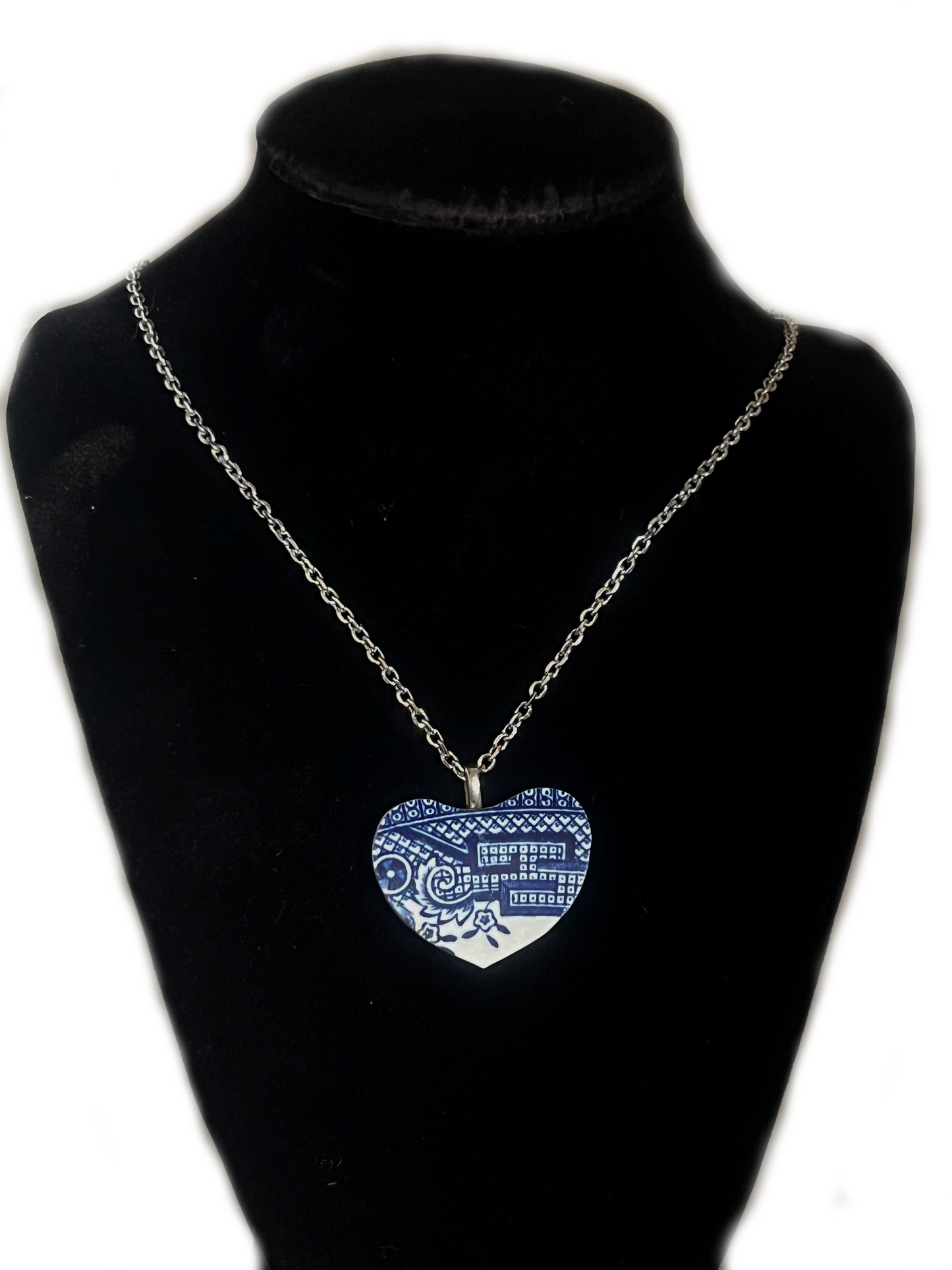 Handmade Broken China Heart Shape Blue Willow China Necklace with Chain