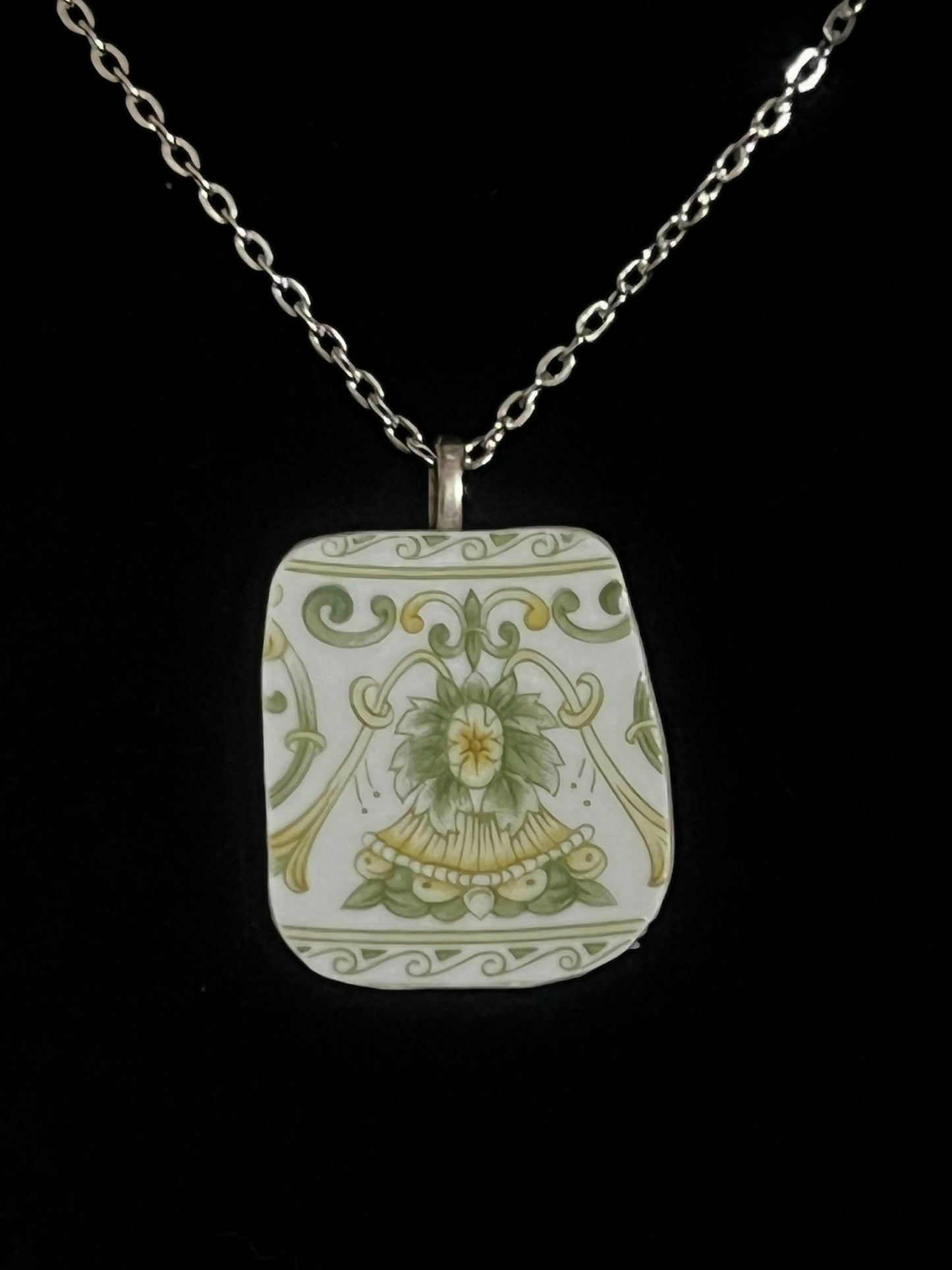 Handmade Broken China Green Floral Square Design Pendant with Chain