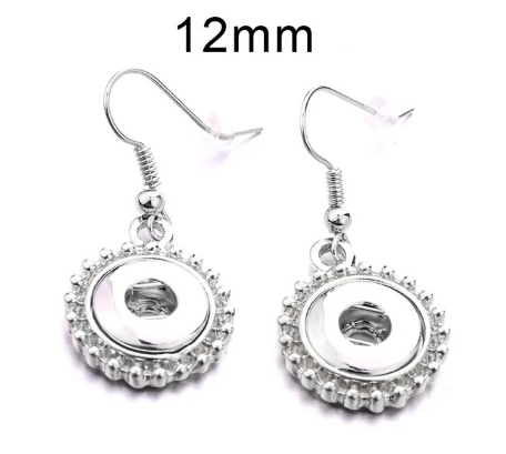 Amazon.com: 14K White Gold 3mm Thick Snap Closure Round Plain Hinged Hoop  Earrings 24mm For Women: Clothing, Shoes & Jewelry