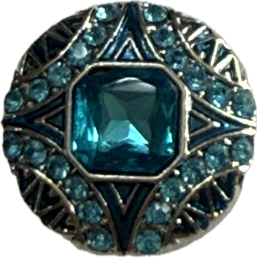 Simple Elegance Jewelry 20mm round metal snap charm featuring a square blue rhinestone center and decorative accents.