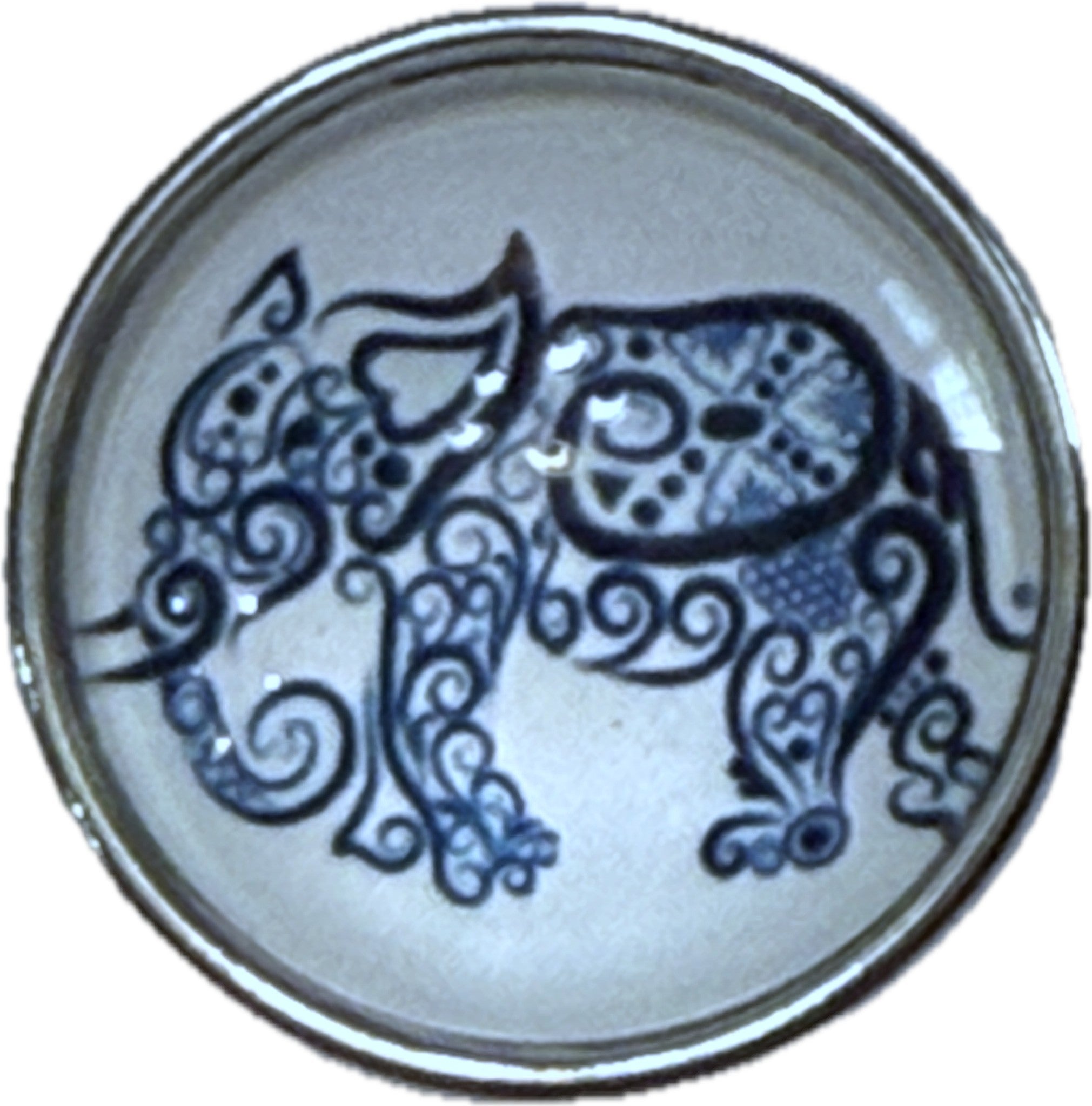 Simple Elegance Jewelry 20mm round snap charm featuring a blue and white intricate elephant art design
